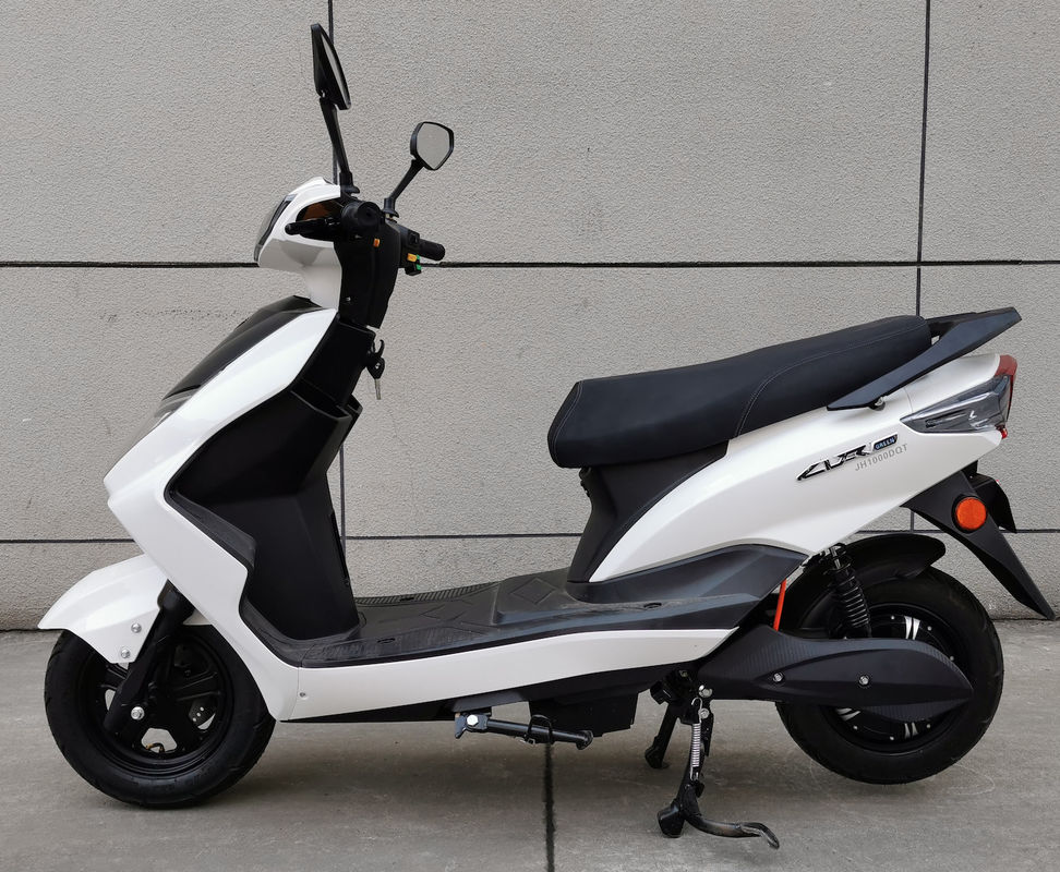 800W 50km/H Battery Powered  Long Range Street Legal Electric Moped